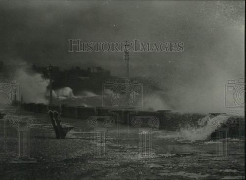 Press photo waves crash - waves,