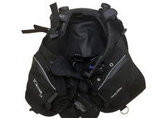 BCD. SEAQUEST Diva -Black - Includes Integrated Weight Pockets.