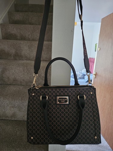 River island small - river,