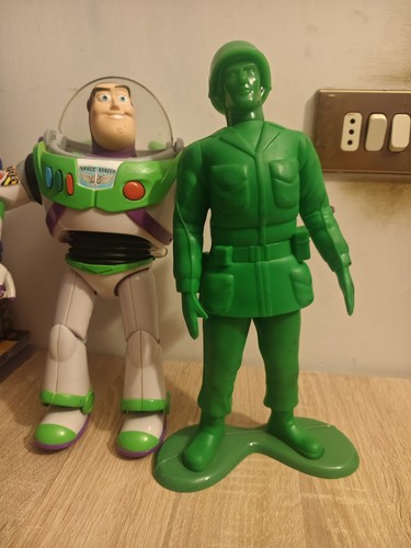 Sarge green army man plastic - man,