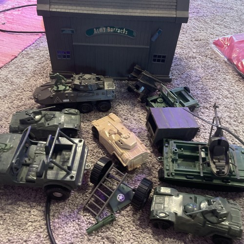 Vintage new ray army barracks - ray,