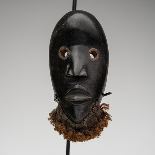 0758 dan mask with - dan, ivory