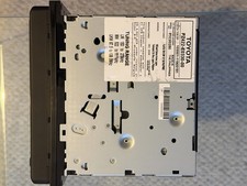 Toyota Yaris 2010 Media Unit - Radio and Sat Nav. Working Condition. Used