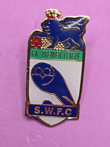 Pin badge metal vintage retro - badge,