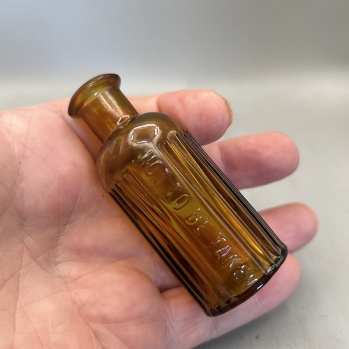 Unusual small amber - unusual,
