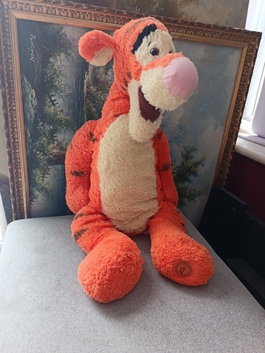 Giant disney store - giant,