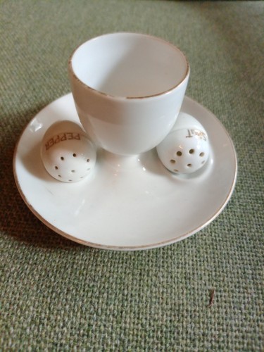 Vintage ceramic eggcup - vintage, with