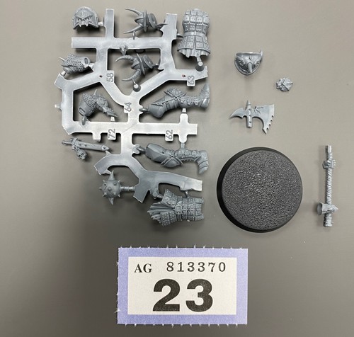 Hornhelm mace axe chaos - 2,
