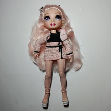 🌸 Rainbow High Bella Parker