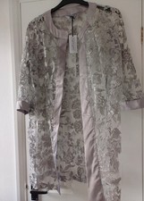 BNWT LOVELY SZ  16 SILVER GREY
