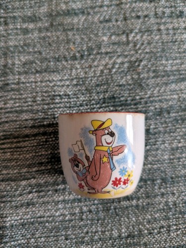 Vintage huckleberry hound egg - huckleberry,
