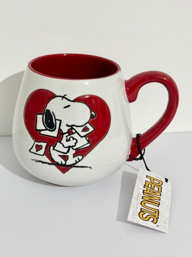 Snoopy peanuts love heart - peanuts,