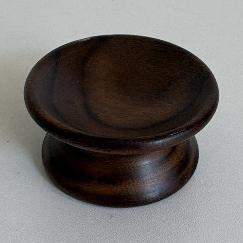 Round door knob - round,