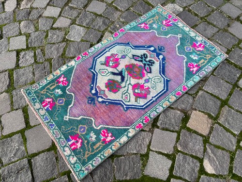 Turkish small vintage rug - small, ug,