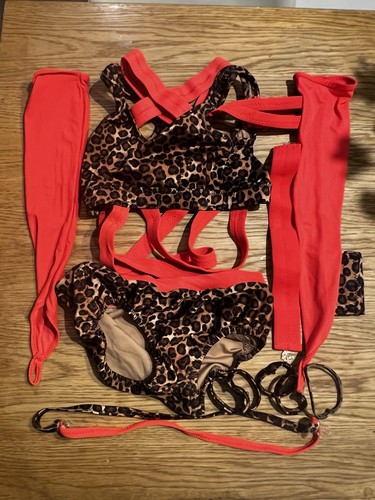 Girls red leopard animal - leopard,