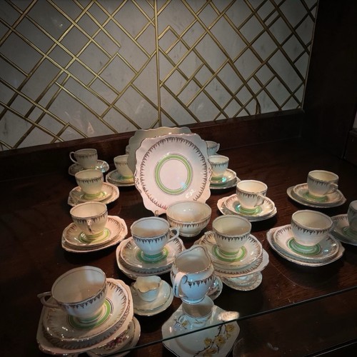 Roslyn art deco tea - art,