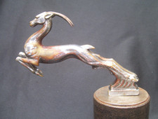 VINTAGE 1930s JUMPING GAZELLE
