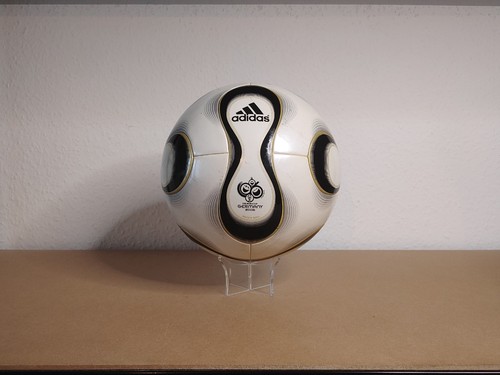 Adidas teamgeist match ball - adidas,