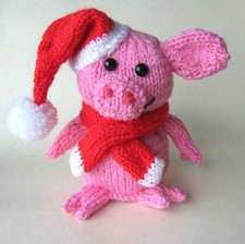 KNITTING PATTERN Christmas Pig