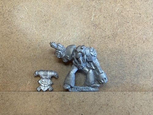 Rogue trader 40k space marine - trader,
