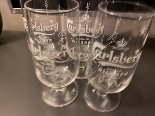 Carlsberg pint glass - x,