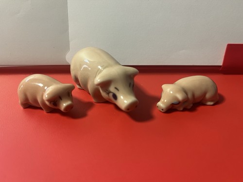 Wade whimsies figurines happy - wade,
