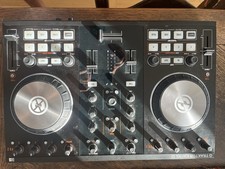 Native Instruments Traktor Kontrol S2 MK2 DJ Controller