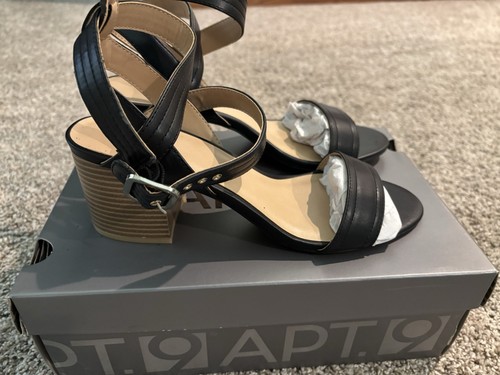 Apt women dress shoes - 9,