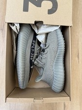 adidas Yeezy Boost 350 V2
