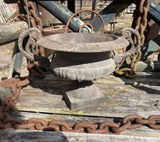 SMALL VICTORIAN STYLE CAST