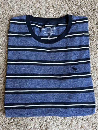 Abercrombie fitch t shirt - &,
