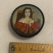 ANTIQUE PAINTED PORTRAIT PAPER MACHE SNUFF BOX CONTINENTAL WOMAN