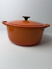 Le Creuset 5.5 qtrs Volcanic Orange Dutch Oven Casserole Dish Oval with Lid