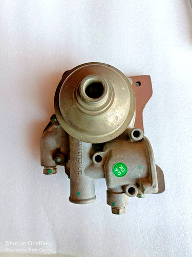 Water pump 751 41022 with - water,
