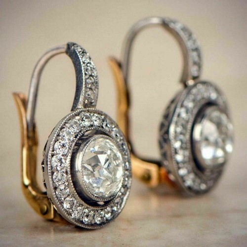 Round cut diamond art - cut,