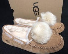 UGG Australia Dakota Pom Pom