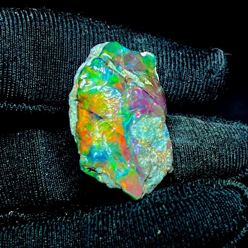 Black ethiopian opal - ct,
