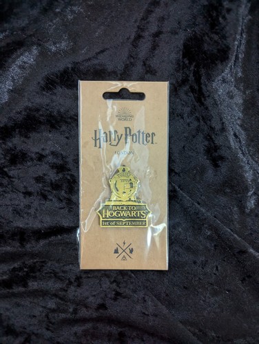 Back hogwarts pin new - pin,