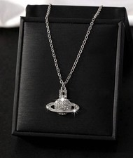 Vivienne Westwood Signature