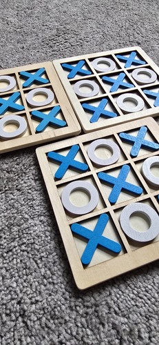 Noughts and crosses wooden - noughts,