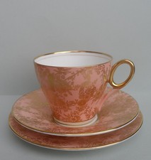 A Shelley pink ground "Daisy