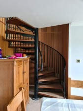Spiral Saircase Wooden Steps with Handrails for Indoor Stairs