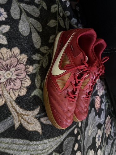 Nike supreme gato 5 - nike,
