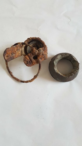 Ww1 shrapnel and pin relic - ww1,