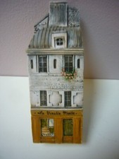 M38 Miniature House Gault Paris Leather Goods 'The Old Trunk'