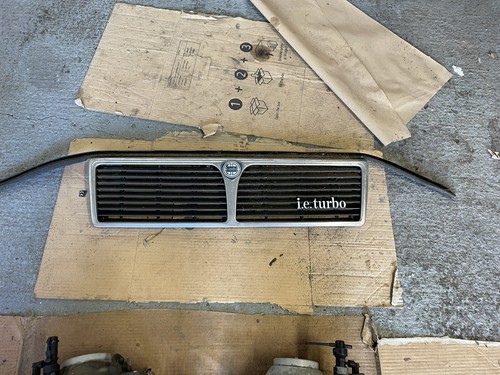 Lancia thema grill - lancia,