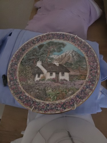 Royal worcester cottage - royal,