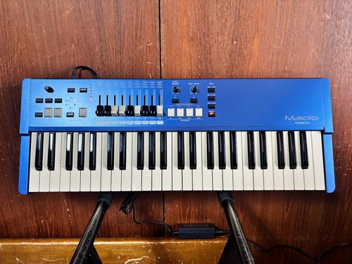 Hammond solo portable organ - m-solo,
