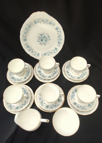 Colclough tea set - braganza,