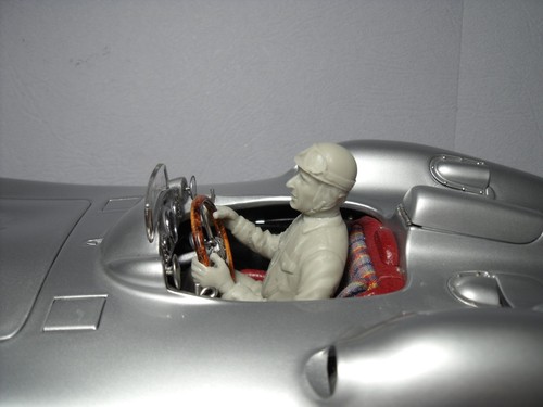 Figure fangio driving - figure,